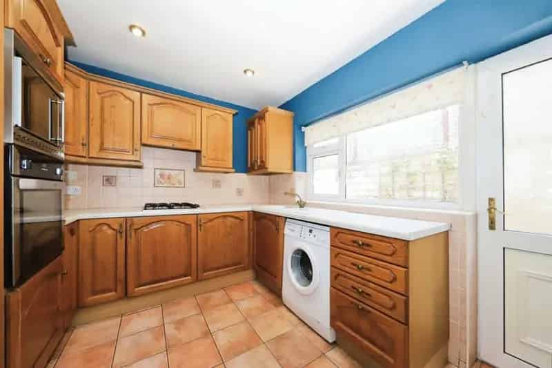 Three Bedroom Detached Bungalow Near Bewdley Town Centre