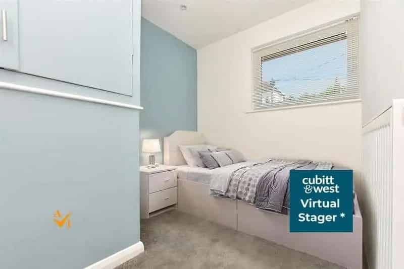 2 Bed Flat for Sale Reigate - Refurbished Maisonette