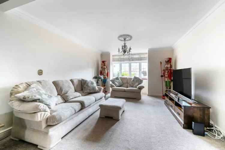 3 Bedroom Detached House For Sale Near Romford Station