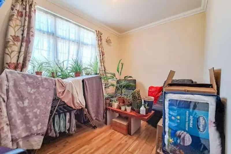 6 Bedroom Semi Detached House For Sale High Barnet