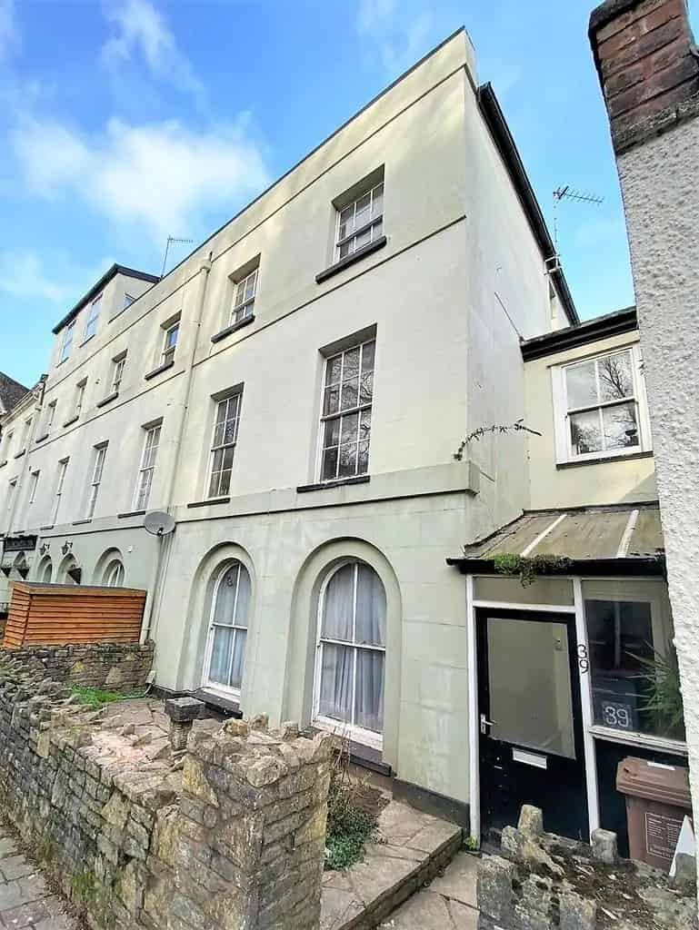 1 Bedroom Apartment for Rent