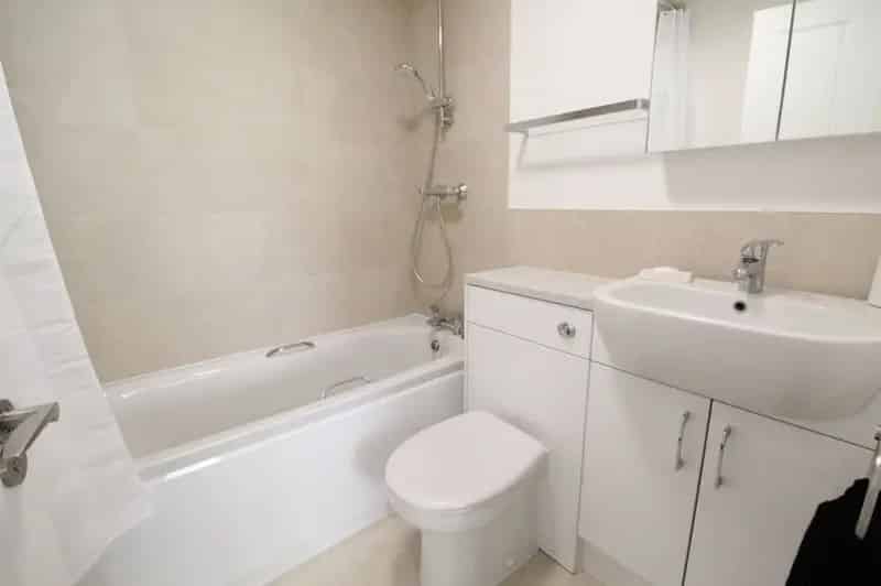 2 bedroom  Flat for sale, Goostrey, Cheshire, CW4
