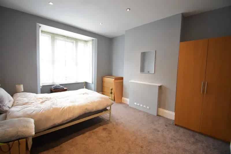 1 bedroom House of Multiple Occupation
 To Rent