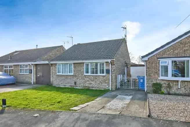 2 Bedroom Detached Bungalow to Rent in Sinfin