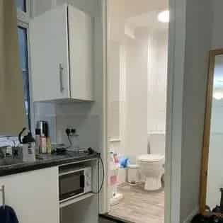 1 Room Studio Flat 45m² London Furnished All Bills Included