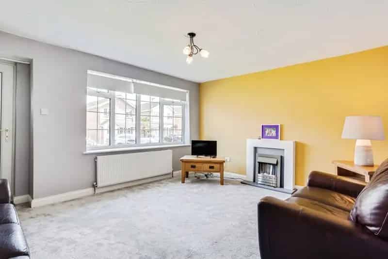3 Bedroom Mid Terrace House for Sale Rothwell West Yorkshire