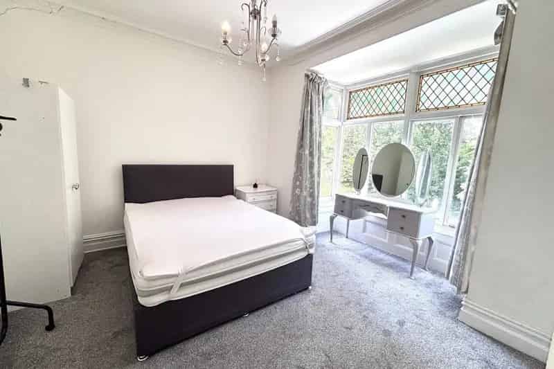Spacious 2-Bed Apartment Near University of Hull