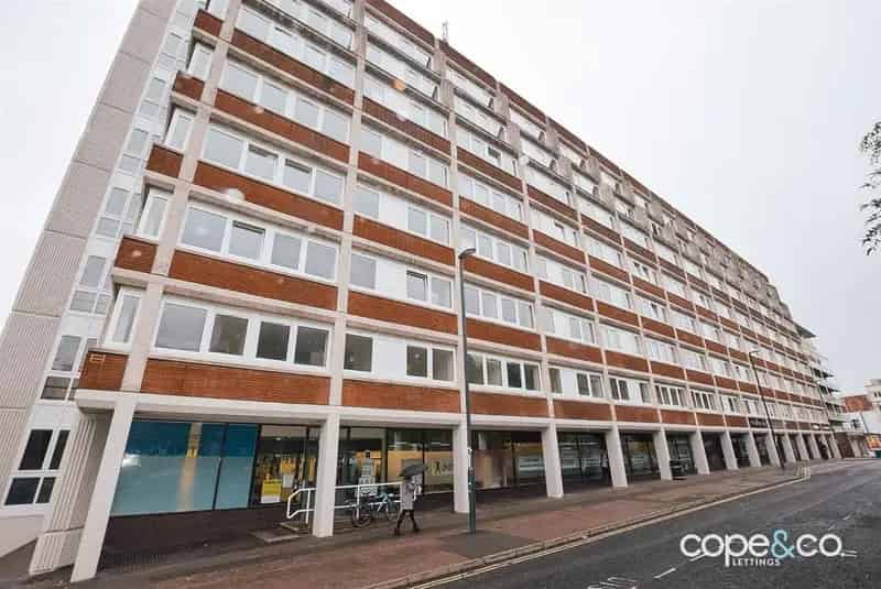 2 Bedroom Apartment to Rent
