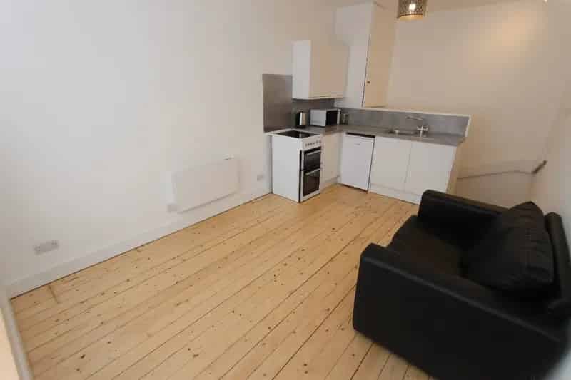 1 Bedroom Furnished Flat to Rent Edinburgh East End July 1st