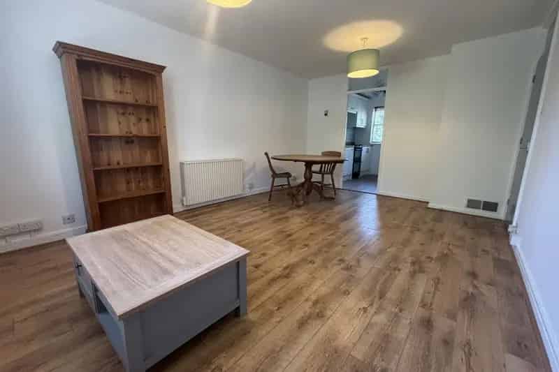 Two Bedroom Maisonette Edgbaston Modern Kitchen Zero Deposit Available