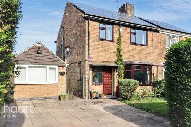 4 Bedroom Semi Detached House for Sale in Mickleover