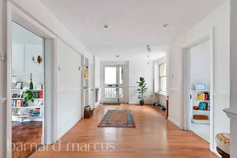 Southfields Apartment 1197 Sq Ft 3 Beds Private Garden No Onward Chain