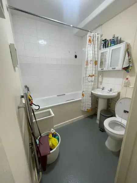 Flat For Rent in London, England