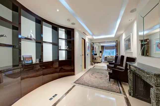 Flat for sale in Knightsbridge, London SW1X