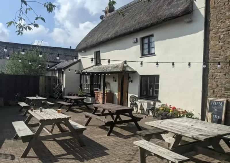 Beautiful Devon Country Pub for Sale