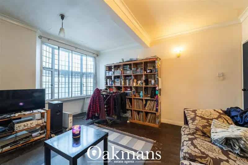 2 Bedroom Apartment Birmingham City Centre - Modern Auction