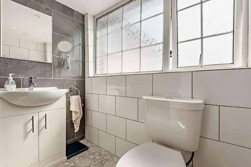 5 Bedroom Detached House with Annex for Sale