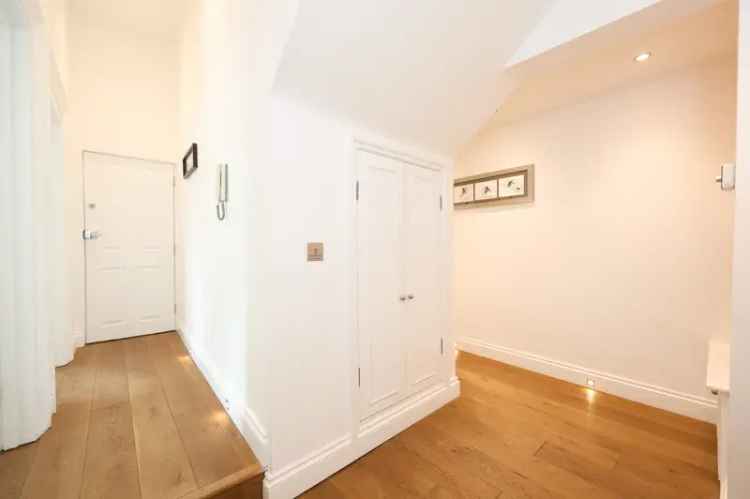 2 Bedroom Clifton Apartment for Sale