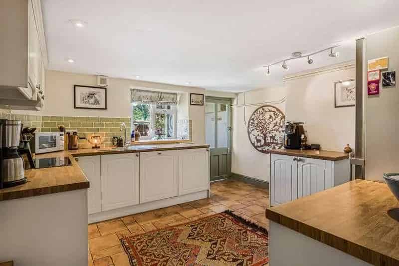 2 Bed Semi-Detached House for Sale