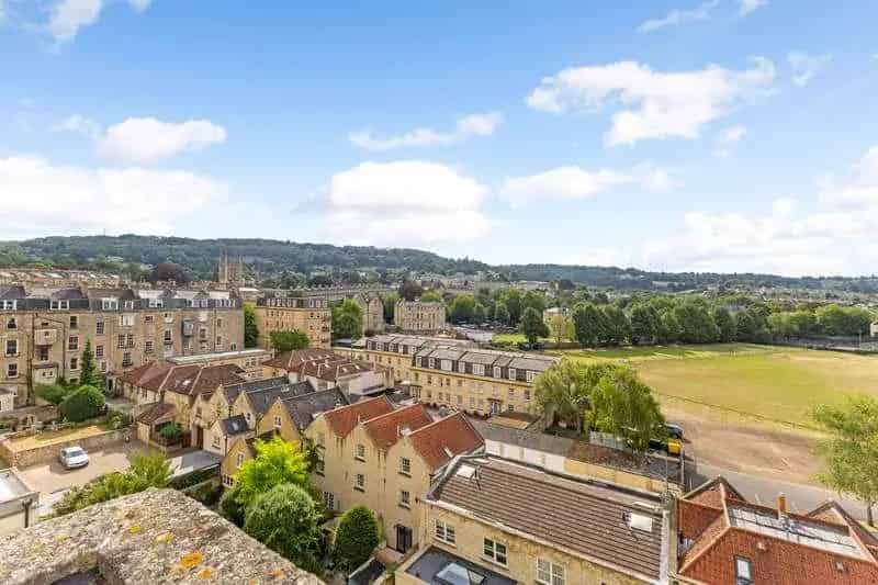 2 Bed Flat for Sale in Central Bath