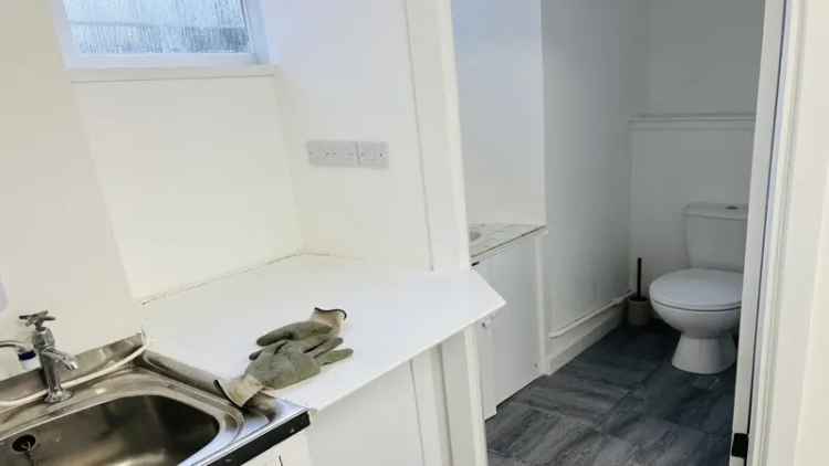 Ground Floor Commercial Space with 100% Rates Relief