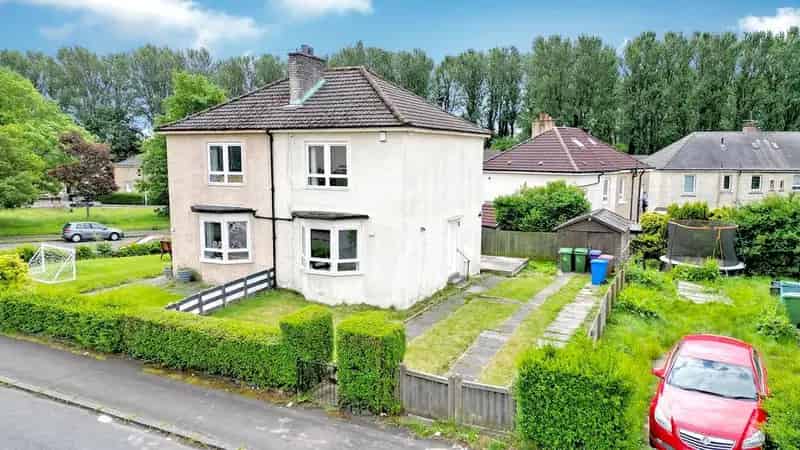 2 Bedroom Semi-Detached House for Sale in Carntyne Glasgow