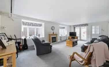 Spacious Chalet Bungalow with Annexe Suitable for Disabled Living