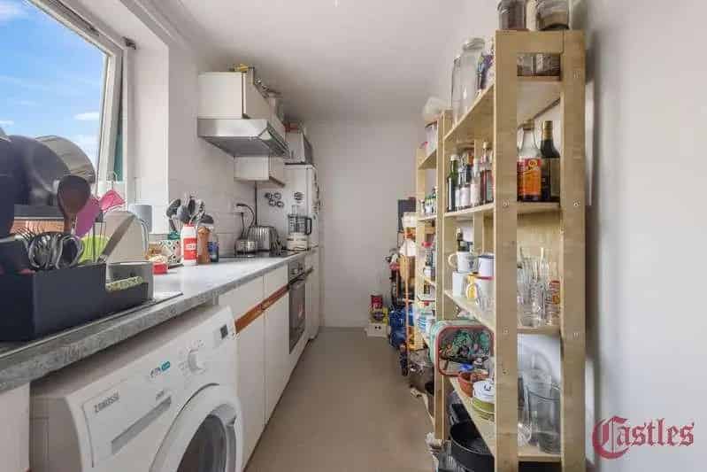 2 Bed Flat for Sale in Hackney - First-Time Buyer Opportunity