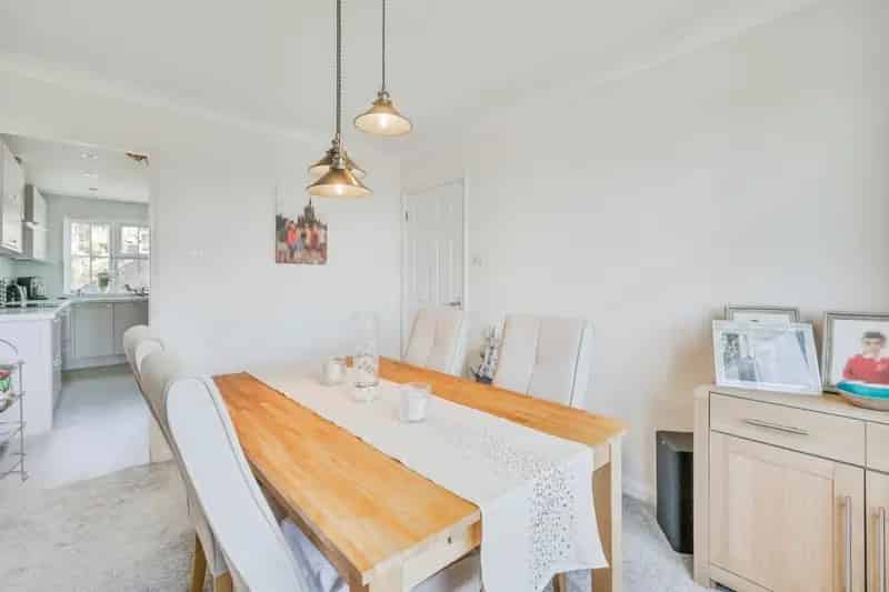 4 Bed Detached House in Plympton - Stunning Views and High Spec Kitchen