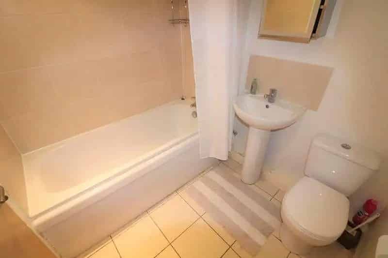 2 Bed Flat for Sale - Spacious Ground Floor Apartment