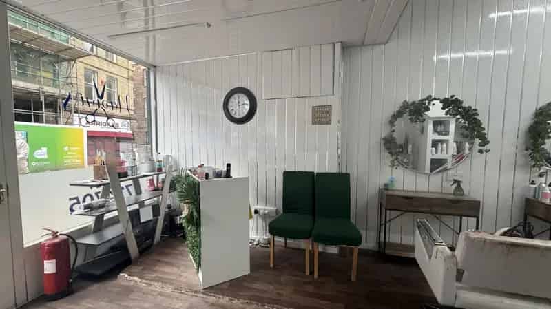 Hair Beauty Salon Retail Unit Dewsbury Town Centre