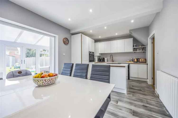 3 Bedroom End Terrace House to Rent