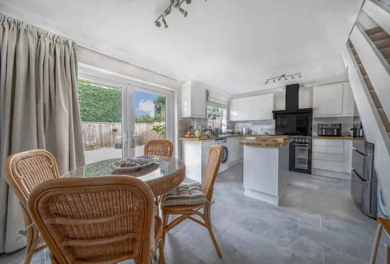 3 Bedroom Link Detached House for Sale Frenchay Close