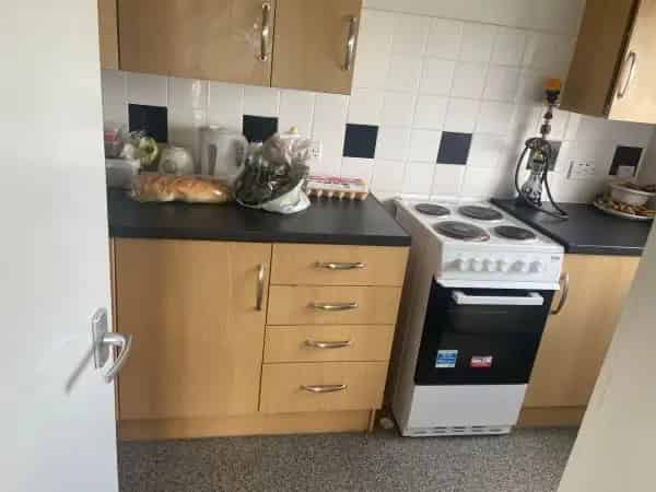 Flat with Free Parking Near Herne Bay
