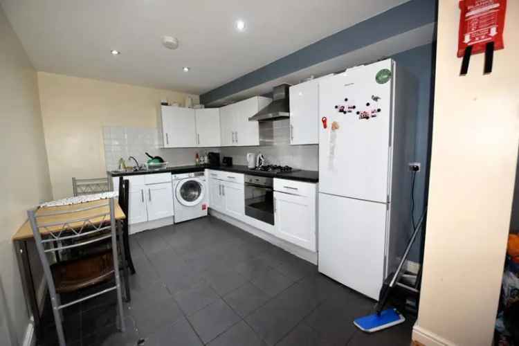 3 bedroom flat to rent