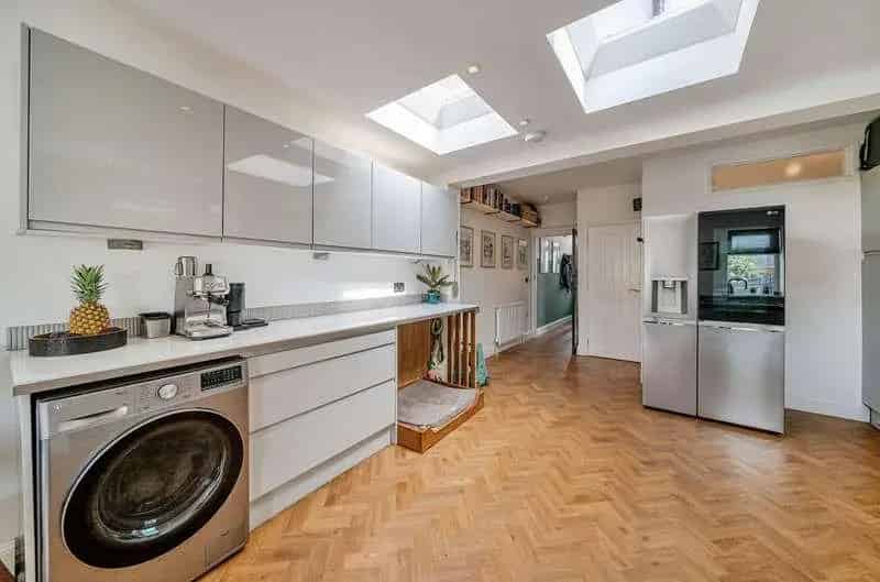 2 bed house for sale