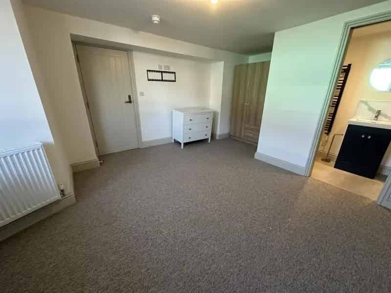 7 Bed HMO House Share - Newly Refurbished