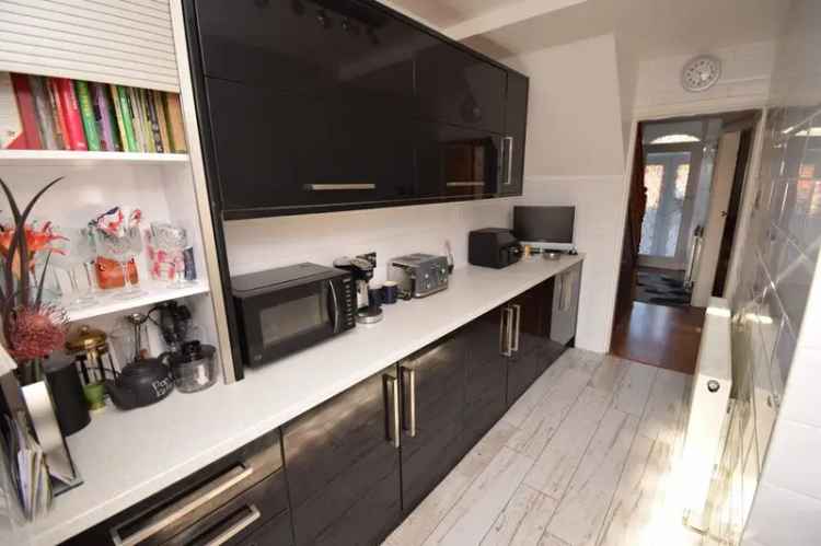 3 Bedroom Mid Terrace House for Sale in Coundon Coventry
