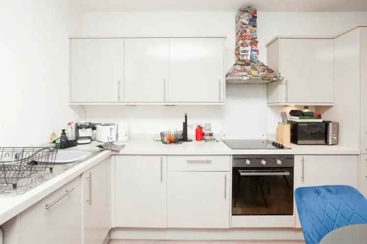 Two Bedroom Apartment Crawley Town Centre Investor Opportunity