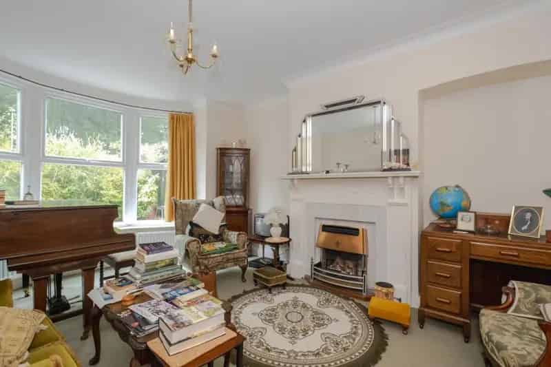 4 Bedroom House For Sale Near Lakeside Common