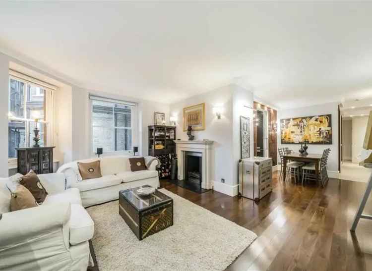 Flat For Sale in London, England