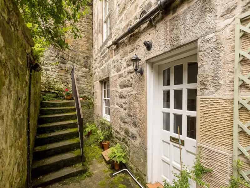 1 Bedroom Flat to Rent in Edinburgh New Town