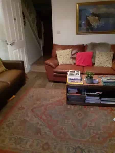 Family Home with Garden and Treetop Views Near Tesco