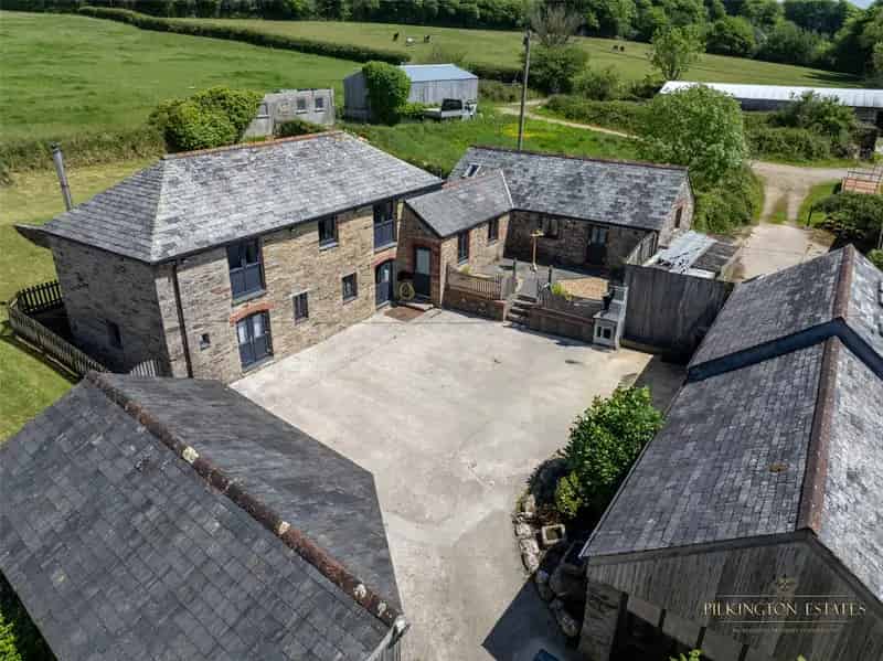 5 Bedroom Barn Conversion with Annexe - Ideal for Multigenerational Living or Holiday Let