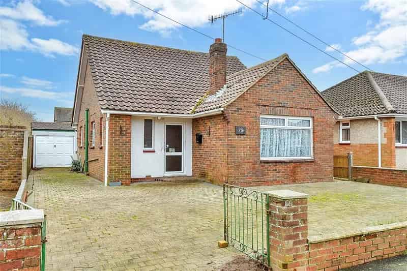 2 Bedroom Detached Bungalow for Sale in Rustington