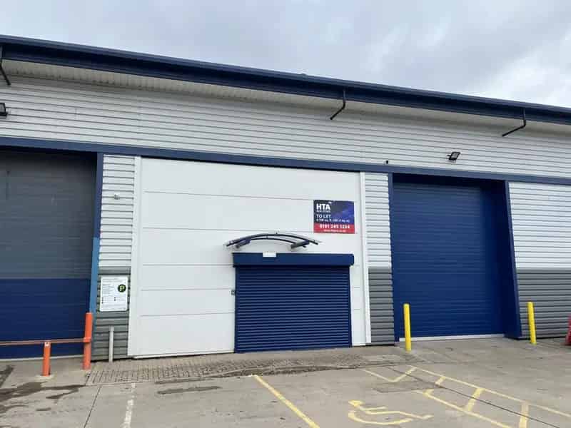 Refurbished Industrial Warehouse Unit 6m Eaves Ground Loading Door