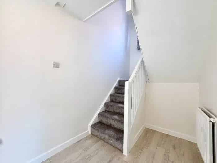 3 Bedroom Detached House for Sale - Modernised and Refurbished