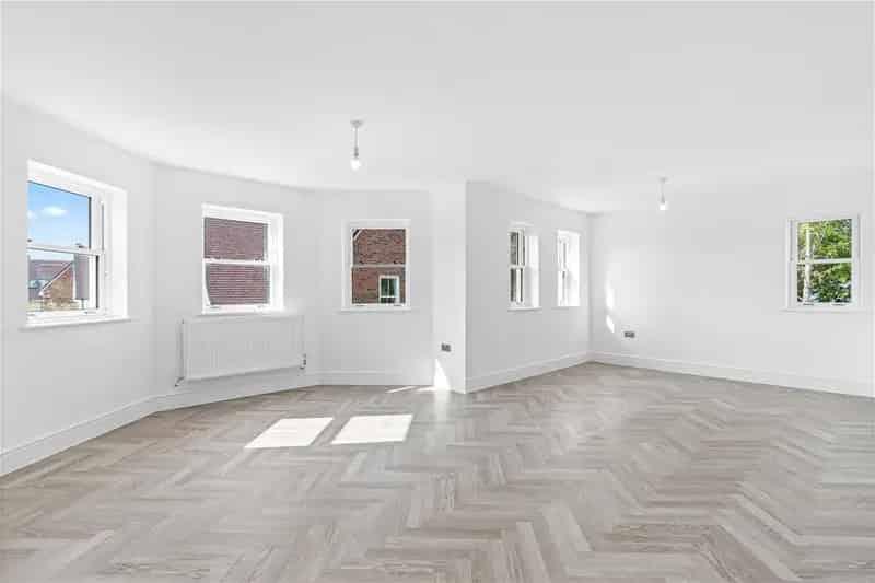 3 Bedroom Duplex Apartment for Sale in Writtle