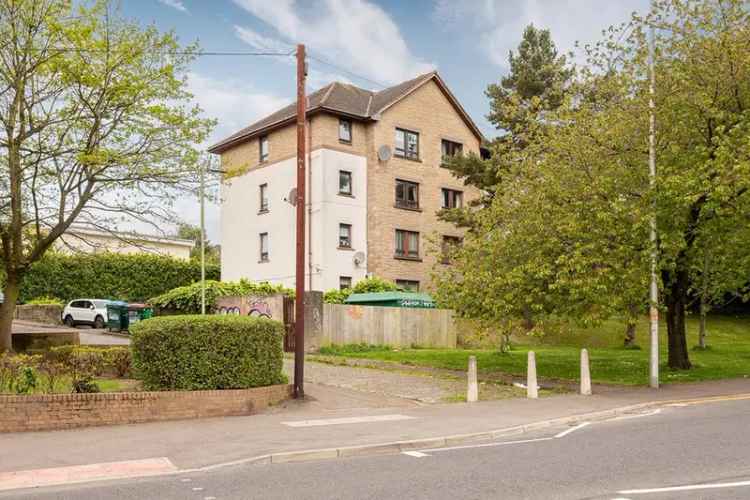 2 Bedroom Flat for Sale Top Floor Spacious Flat for First Time Buyers and Investors