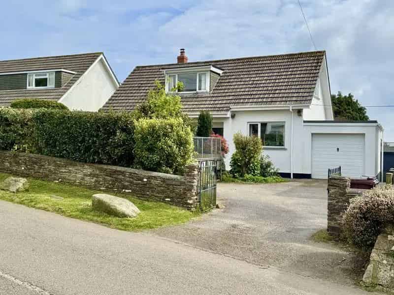 3 Bedroom Detached Dormer Bungalow For Sale